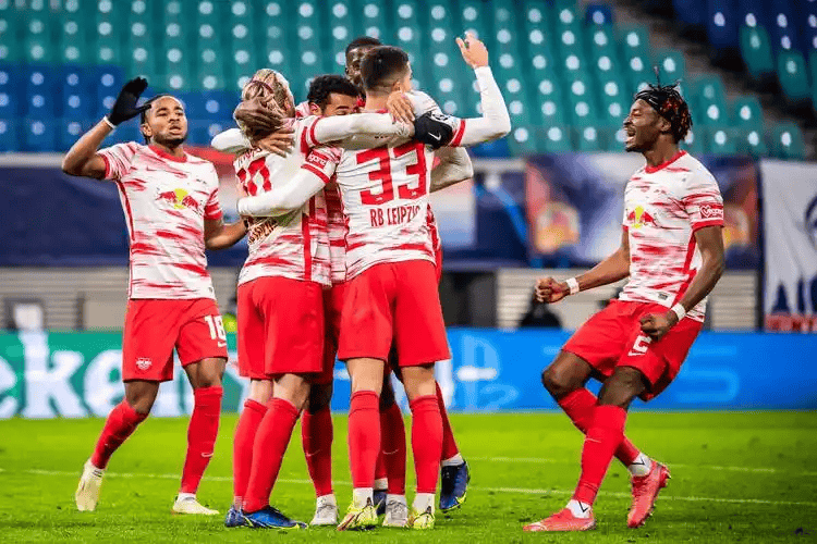 德甲解析：海登海姆VS莱比锡红牛 保级续命遇冲欧反弹，数据拆解强弱博弈